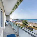 Massimo House By Interhome شقة